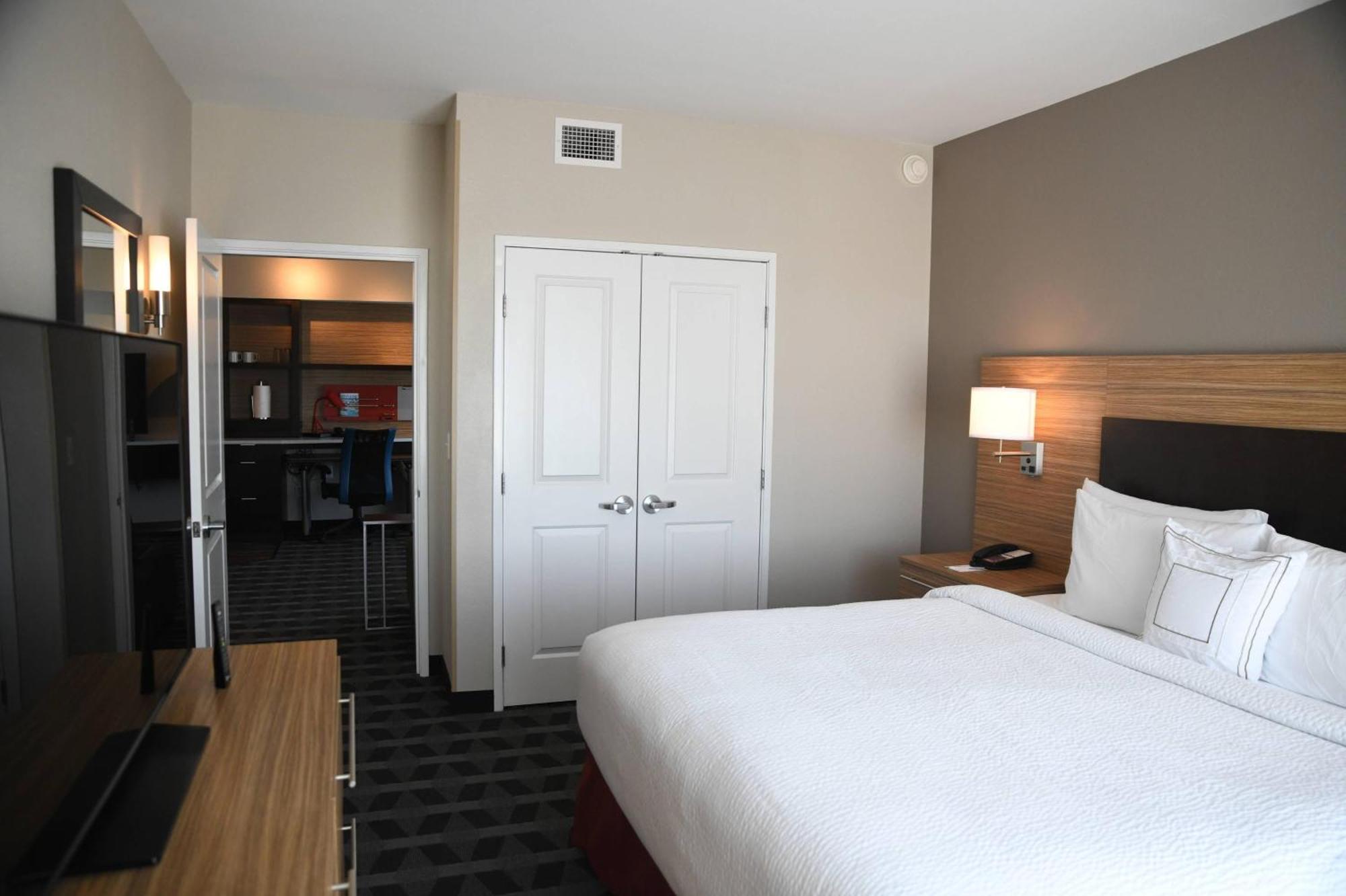 Towneplace Suites Kansas City At Briarcliff Exteriér fotografie